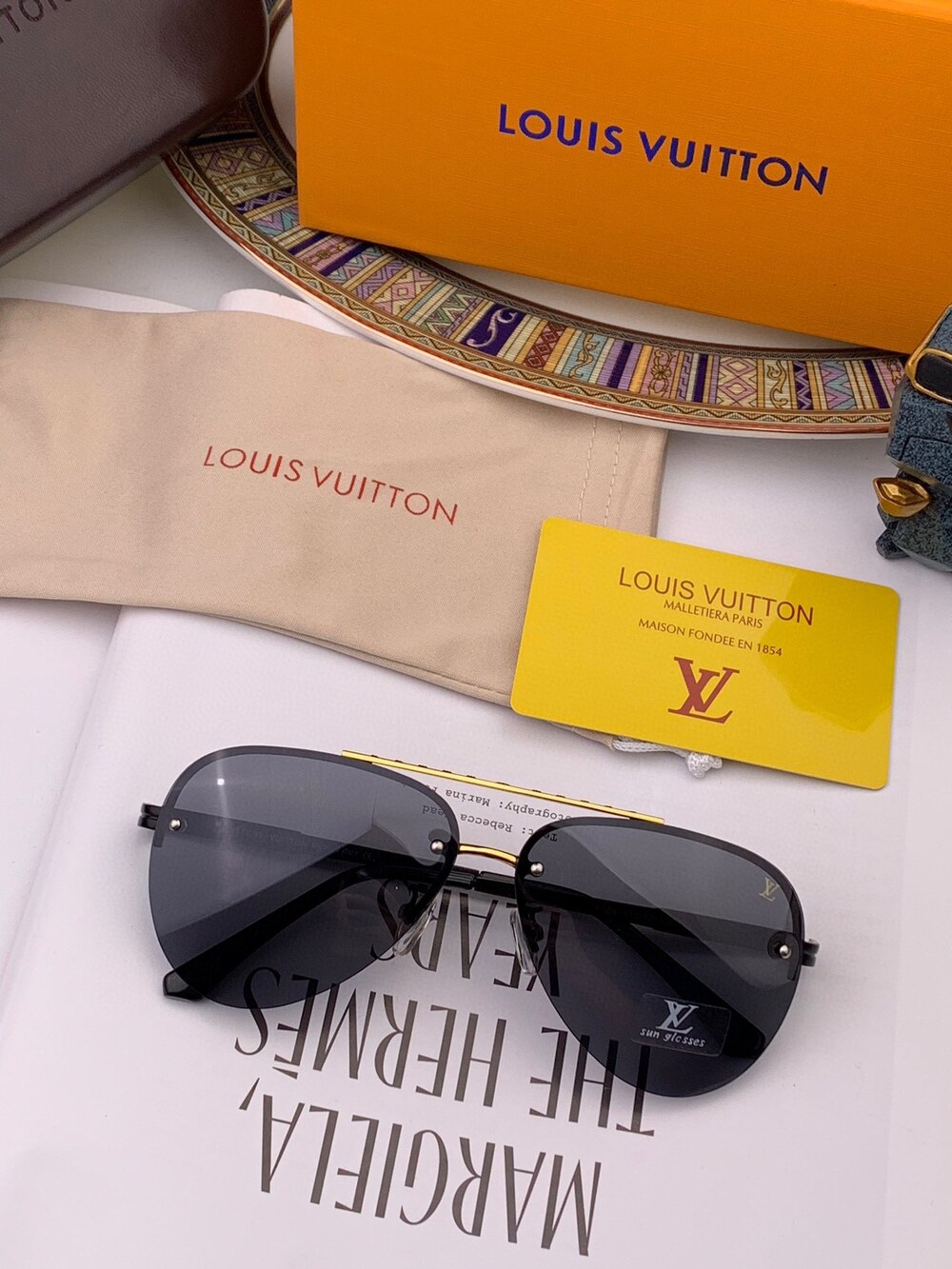 Louis Vuitton Black Gold Pilot Shades